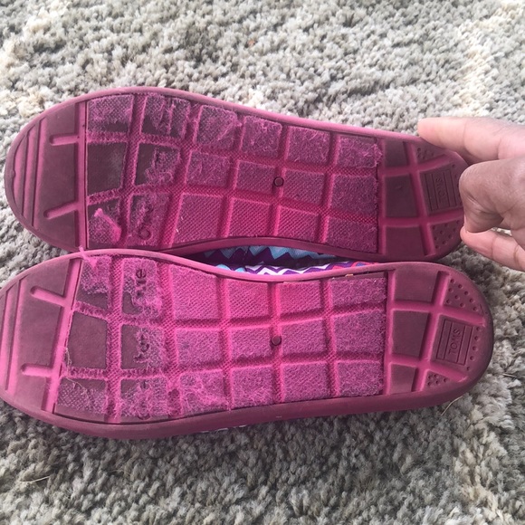 Toms - Picture 3 of 4